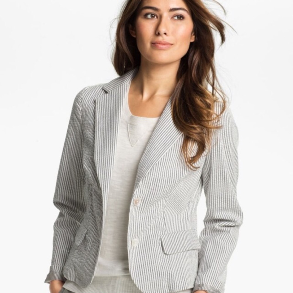 Last chance Vince Camuto blazer
